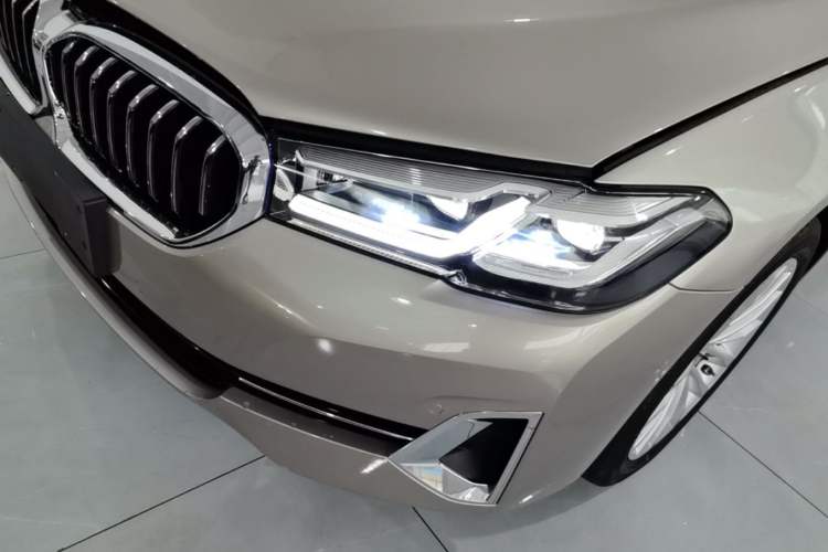 Used BMW 5 Series 2022 Restyled 525Li Luxury Package Left Front Headlight