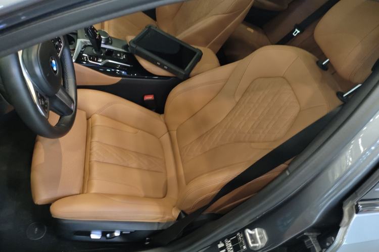 Used BMW 5 Series 2022 Restyled 525i M Sport Package Left Front Seat