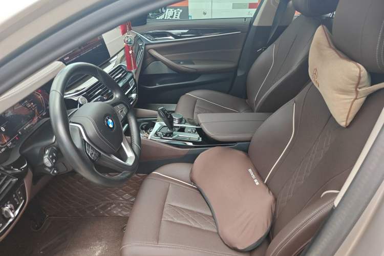 Used BMW 5 Series 2022 Second Facelift 525Li Luxury Package Left Front Seat