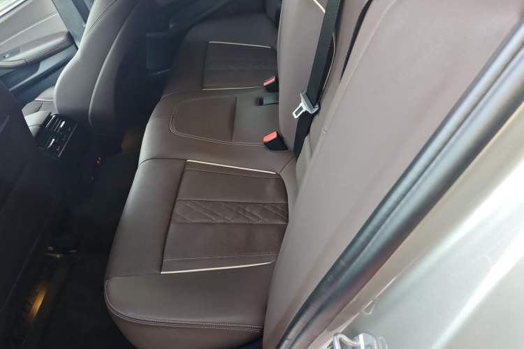 Used BMW 5 Series 2022 Updated 530Li Leading Edition Luxury Package Left Rear Seat