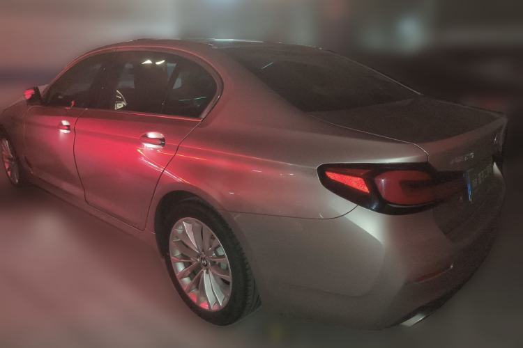 Used BMW 5 Series 2022 Restyled 525Li Luxury Package Rear Left 45 Deg