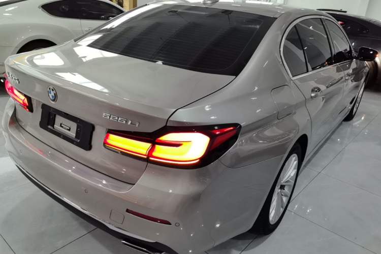 Used BMW 5 Series 2022 Restyled 525Li Luxury Package Rear Right 45 Deg