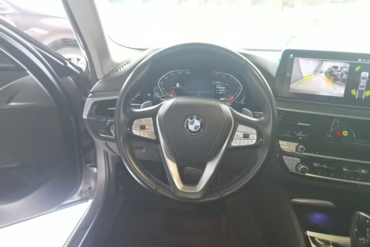 Used BMW 5 Series 2022 Updated 530Li Leading Edition Luxury Package Steering Wheel