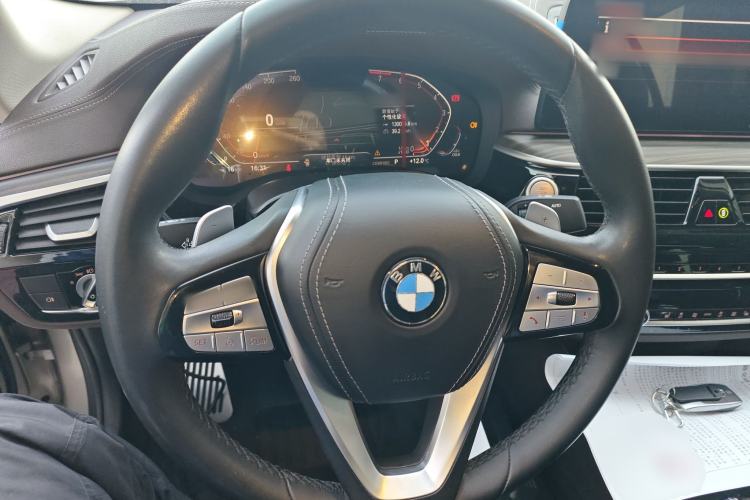 Used BMW 5 Series 2022 Updated 530Li Leading Edition Luxury Package Steering Wheel
