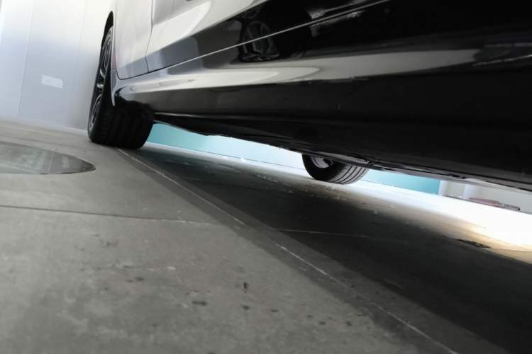 Used BMW 5 Series 2022 Restyled 525i M Sport Package Chassis Front Right