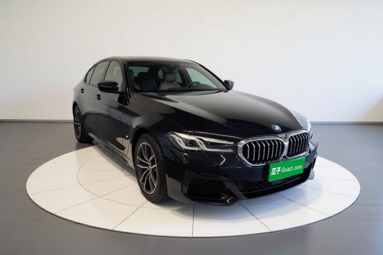 Used BMW 5 Series 2022 Restyled 525i M Sport Package Front Right 45 Deg