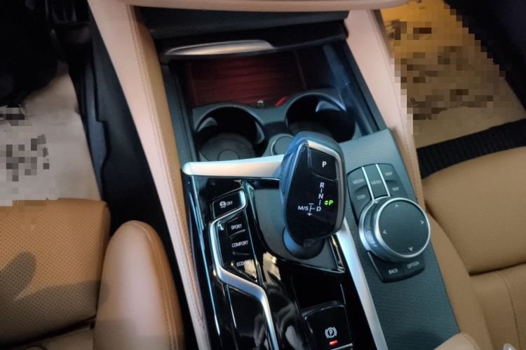 Used BMW 5 Series 2022 Restyled 525i M Sport Package Gear Lever