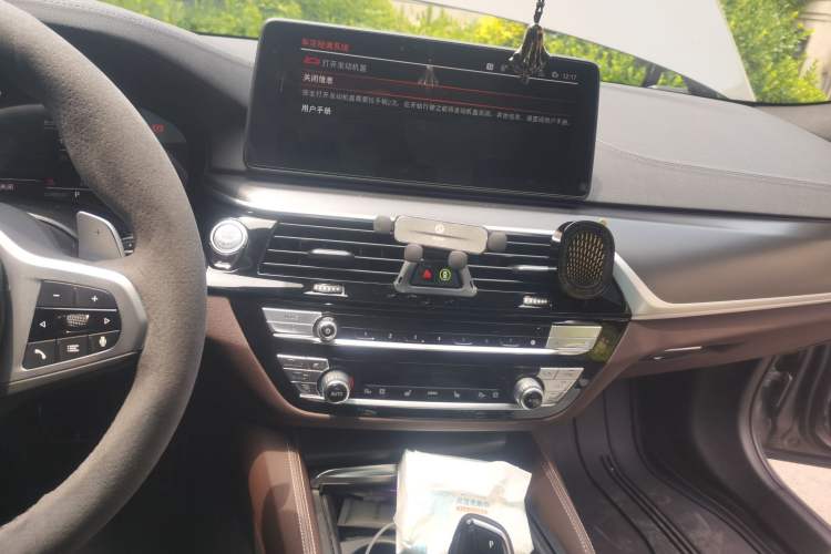 Used BMW 5 Series 2022 540i Sport Line M Sport Package Audio And AC Panel