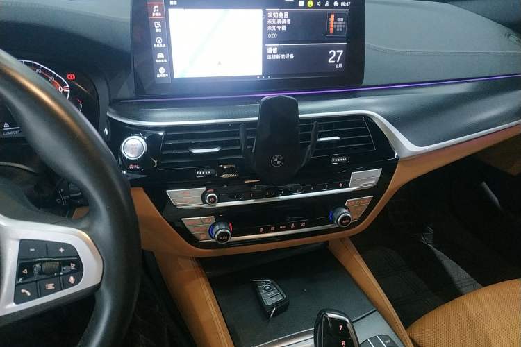 Used BMW 5 Series 2022 Second Facelift 525i M Sport Package Audio And AC Panel