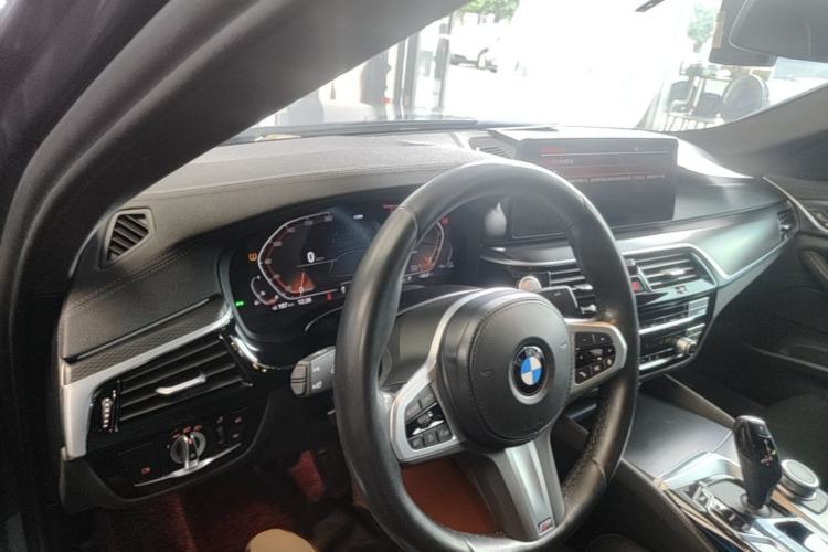 Used BMW 5 Series 2022 Restyled 525i M Sport Package Center Console