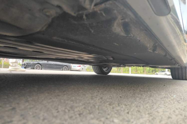 Used BMW 5 Series 2022 530Li Leading Model M Sport Package Chassis Front Left