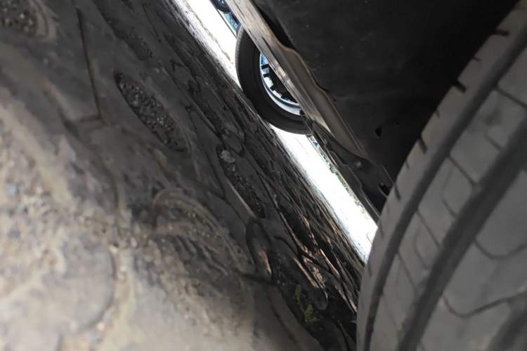 Used BMW 5 Series 2022 530Li Leading Model M Sport Package Chassis Front Right