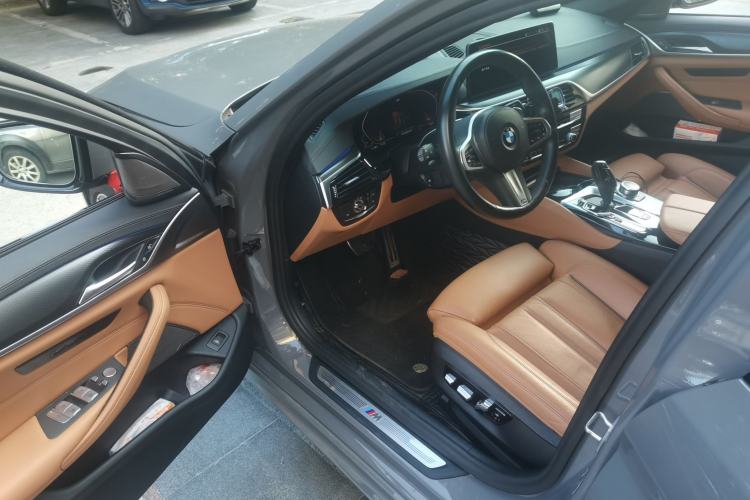 Used BMW 5 Series 2022 Restyled 530i Sport Line with M Sport Package Driver Seat