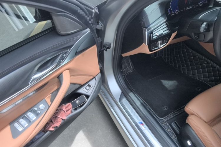 Used BMW 5 Series 2022 540i Sport Line M Sport Package Driver Seat