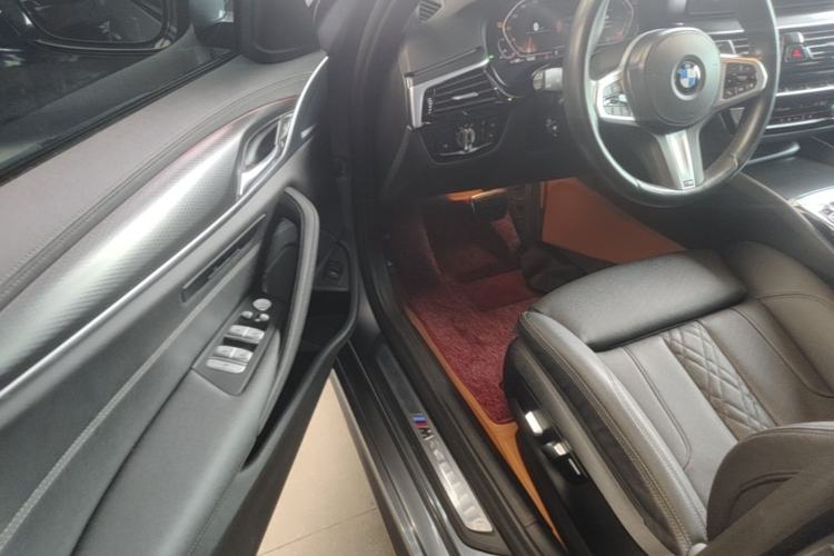 Used BMW 5 Series 2022 Restyled 525i M Sport Package Driver Seat
