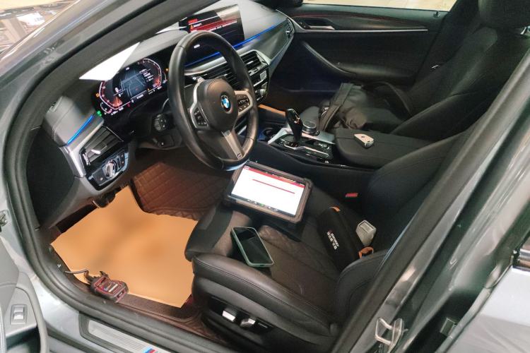 Used BMW 5 Series 2022 Restyled 525i M Sport Package Driver Seat