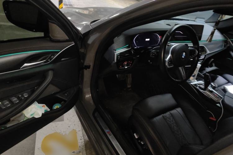 Used BMW 5 Series 2022 Updated 530i M Sport Package Driver Seat