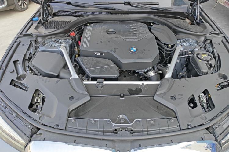 Used BMW 5 Series 2022 Restyled 525i M Sport Package Engine Bay