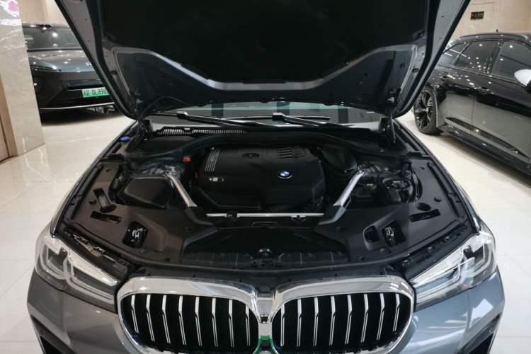 Used BMW 5 Series 2022 Second Facelift 530i M Sport Package Engine Bay