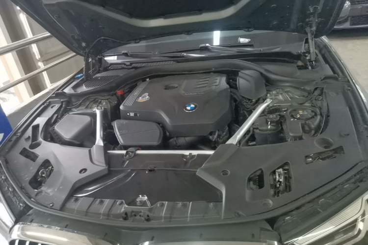 Used BMW 5 Series 2022 Updated 530i M Sport Package Engine Bay