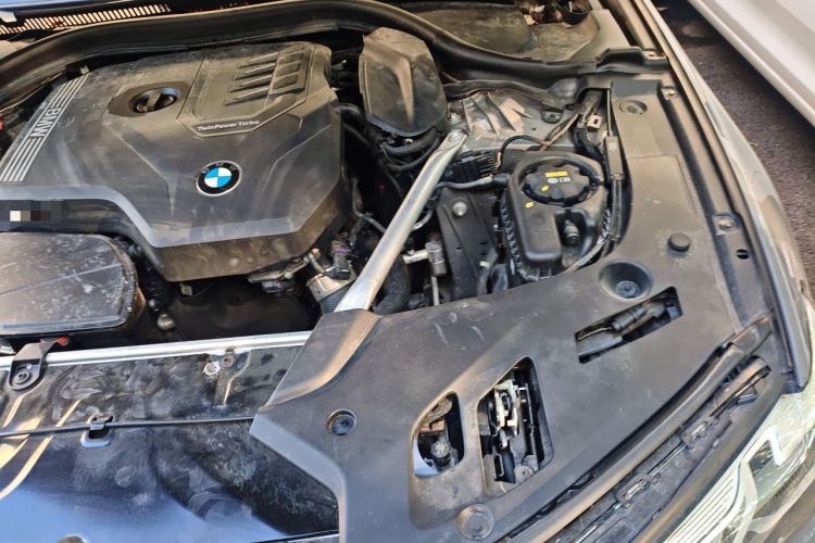 Used BMW 5 Series 2022 Restyled 525i M Sport Package Engine Bay Left