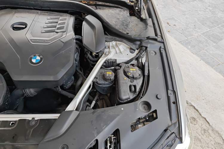 Used BMW 5 Series 2022 530Li Leading Model M Sport Package Engine Bay Left
