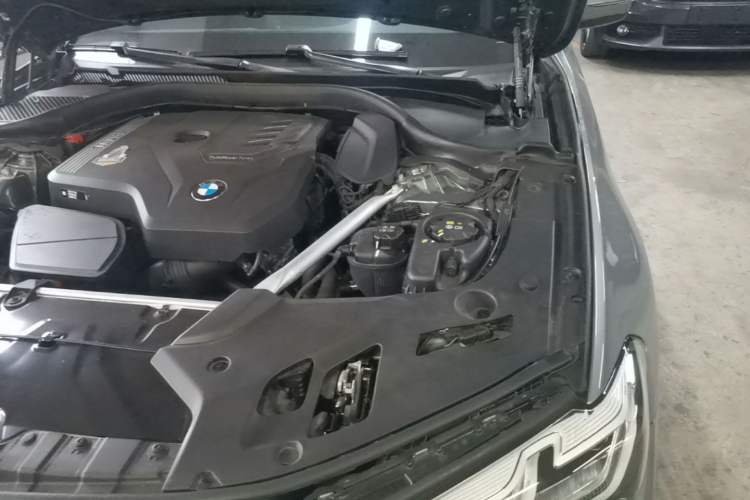 Used BMW 5 Series 2022 Updated 530i M Sport Package Engine Bay Left