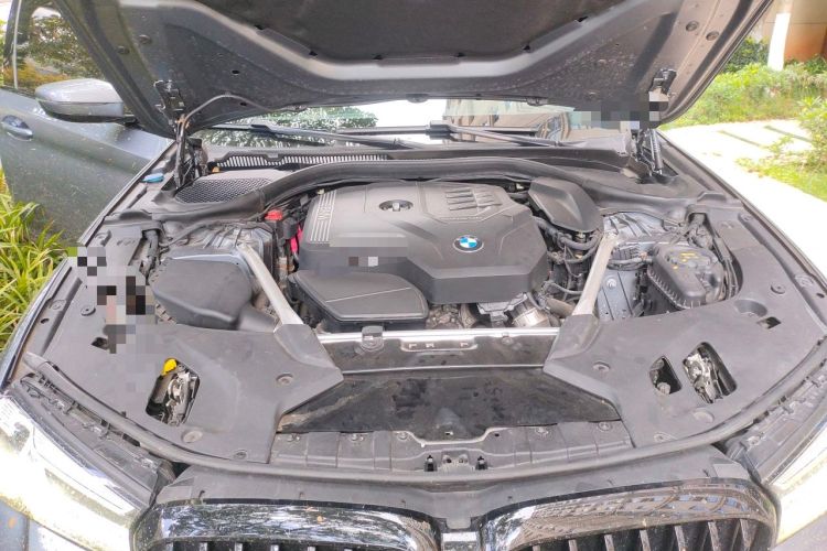 Used BMW 5 Series 2022 525i M Sport Package Engine Bay