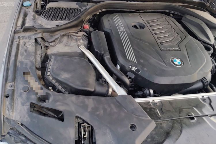 Used BMW 5 Series 2022 Restyled 540i Luxury Edition M Sport Package Engine Bay Right