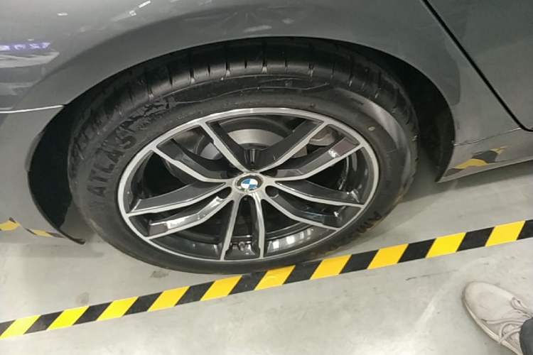 Used BMW 5 Series 2022 Second Facelift 525i M Sport Package Exterior 2