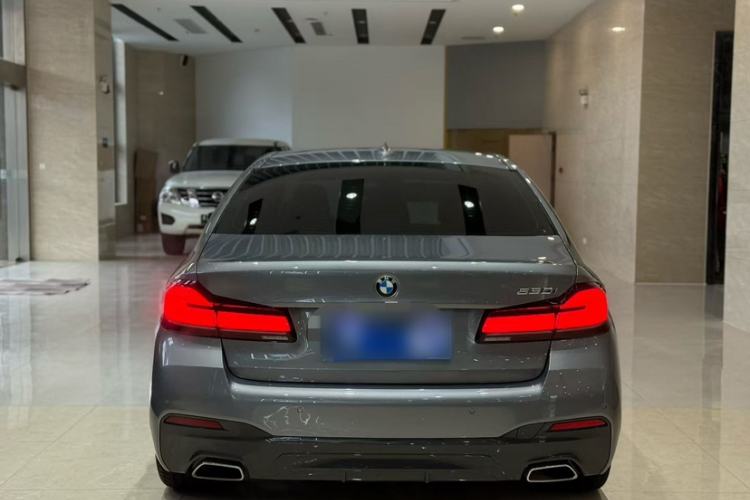 Used BMW 5 Series 2022 Second Facelift 530i M Sport Package Exterior 3