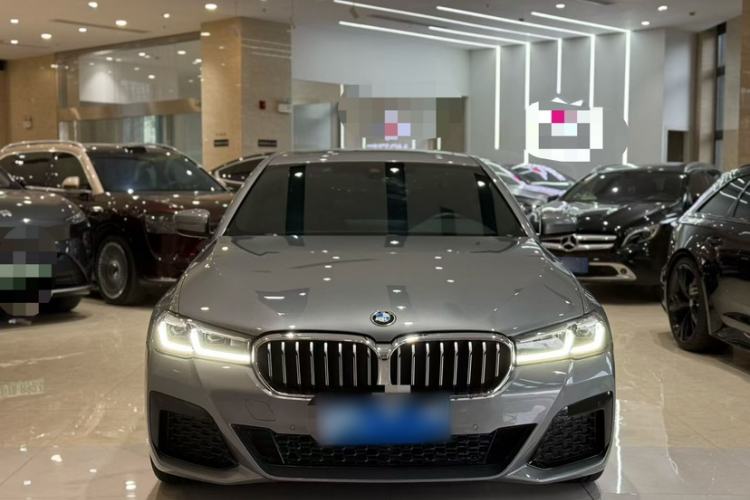 Used BMW 5 Series 2022 Second Facelift 530i M Sport Package Exterior 4