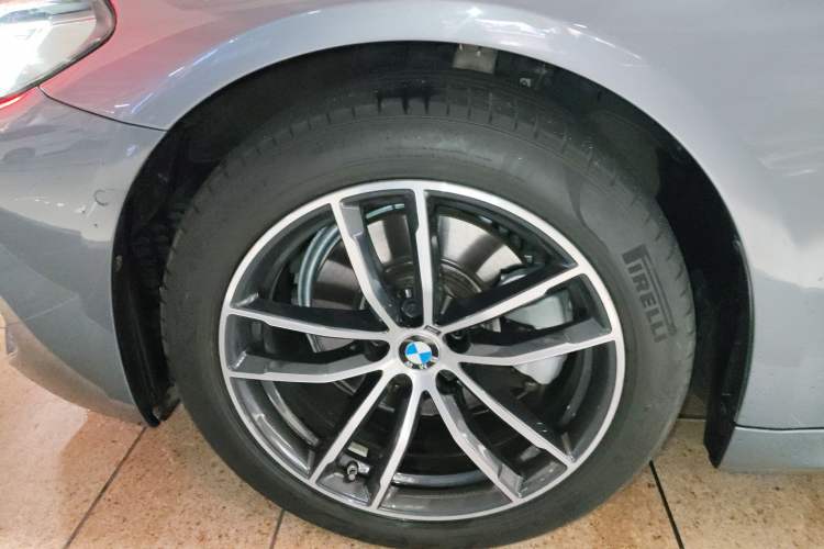 Used BMW 5 Series 2022 Restyled 525i M Sport Package Exterior 4