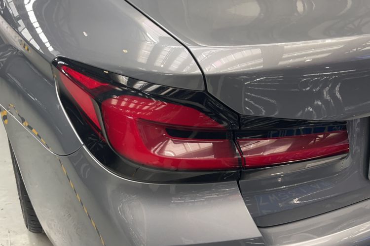 Used BMW 5 Series 2022 Second Facelift 525i M Sport Package Exterior 4