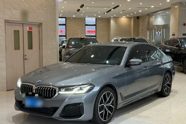 Used BMW 5 Series 2022 Second Facelift 530i M Sport Package Exterior 6