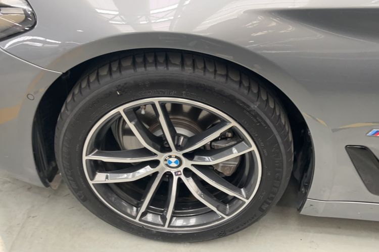 Used BMW 5 Series 2022 Second Facelift 525i M Sport Package Exterior 6