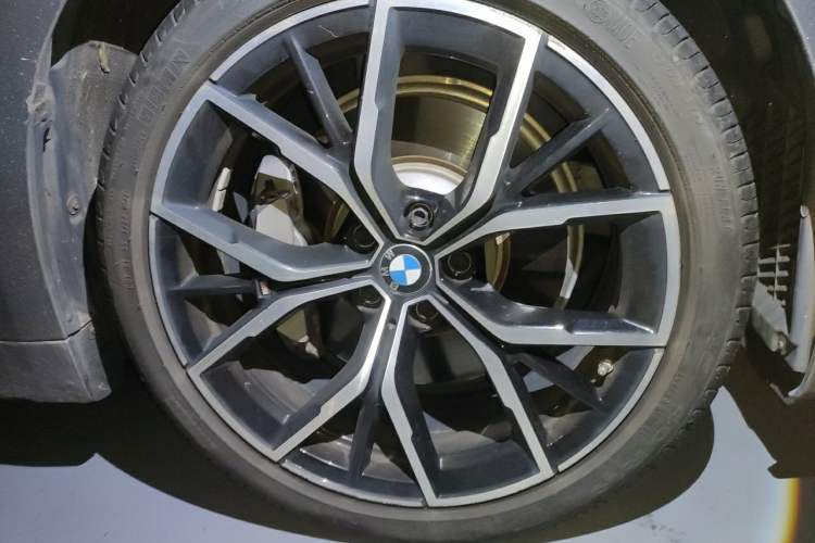 Used BMW 5 Series 2022 Second Facelift 530Li Luxury Version M Sport Package Exterior 7