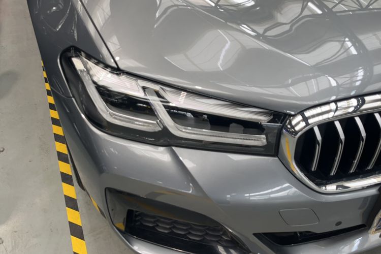 Used BMW 5 Series 2022 Second Facelift 525i M Sport Package Exterior 9