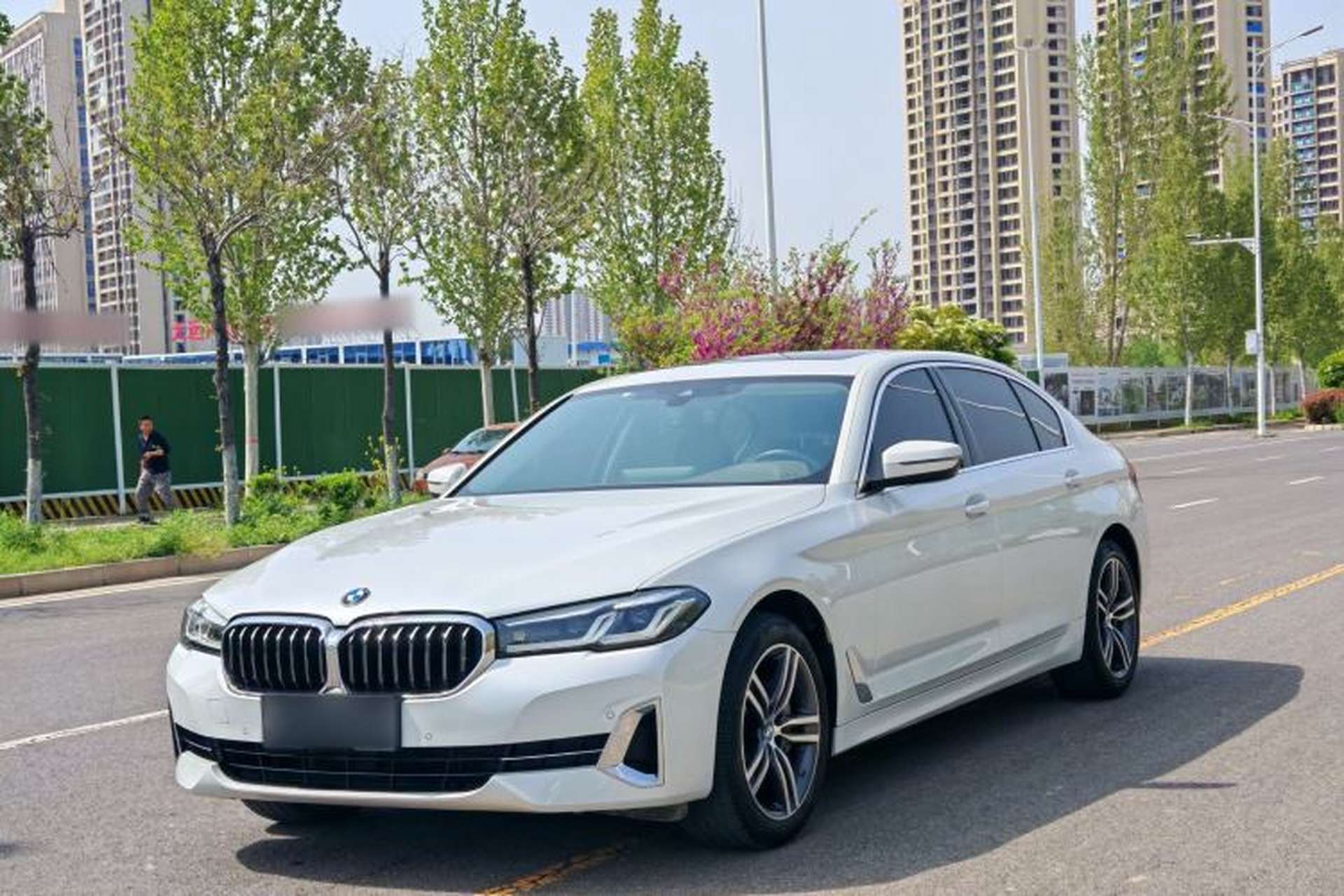 Used BMW 5 Series 2022 Updated 530Li Leading Edition Luxury Package Front Left 45 Deg