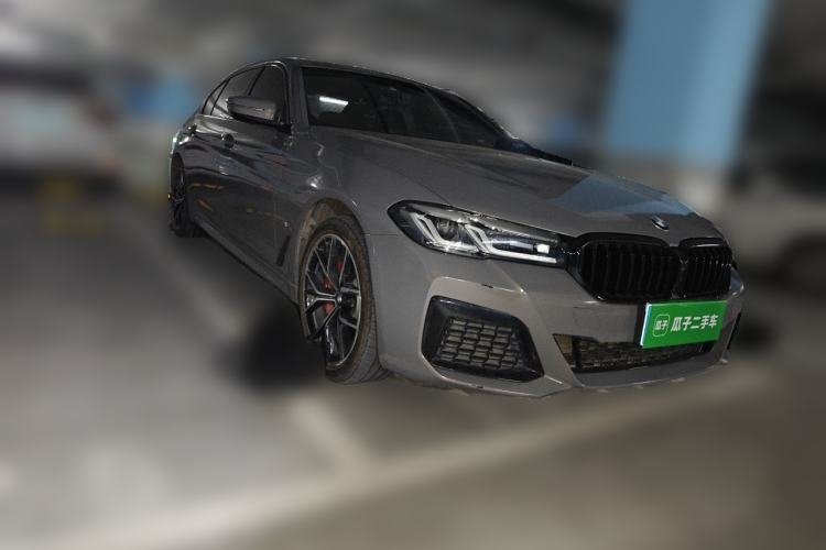 Used BMW 5 Series 2022 Second Facelift 530Li Luxury Version M Sport Package Front Right 45 Deg