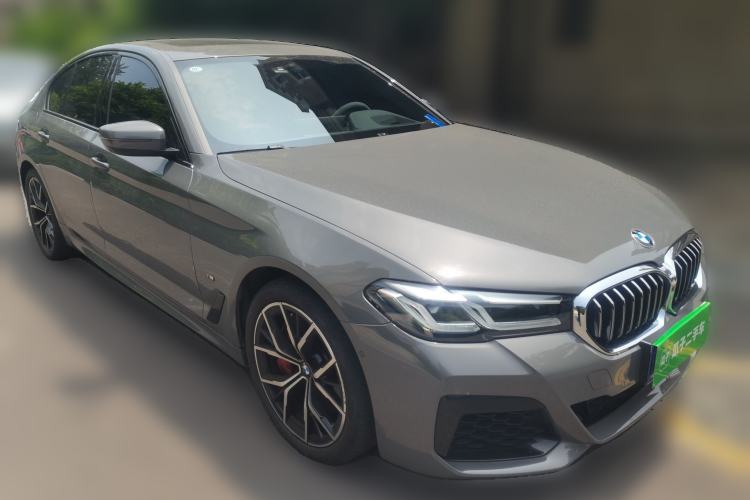 Used BMW 5 Series 2022 540i Sport Line M Sport Package Front Right 45 Deg