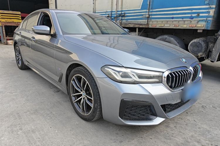 Used BMW 5 Series 2022 Restyled 525i M Sport Package Front Right 45 Deg
