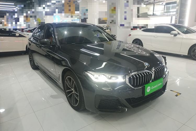 Used BMW 5 Series 2022 Second Facelift 525i M Sport Package Front Right 45 Deg