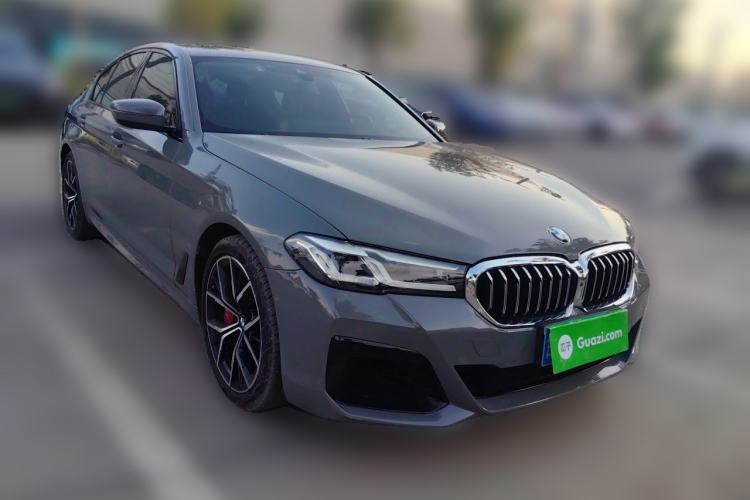 Used BMW 5 Series 2022 Restyled 540i Luxury Edition M Sport Package Front Right 45 Deg
