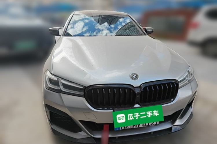 Used BMW 5 Series 2022 530Li Leading Model M Sport Package Front Right 45 Deg