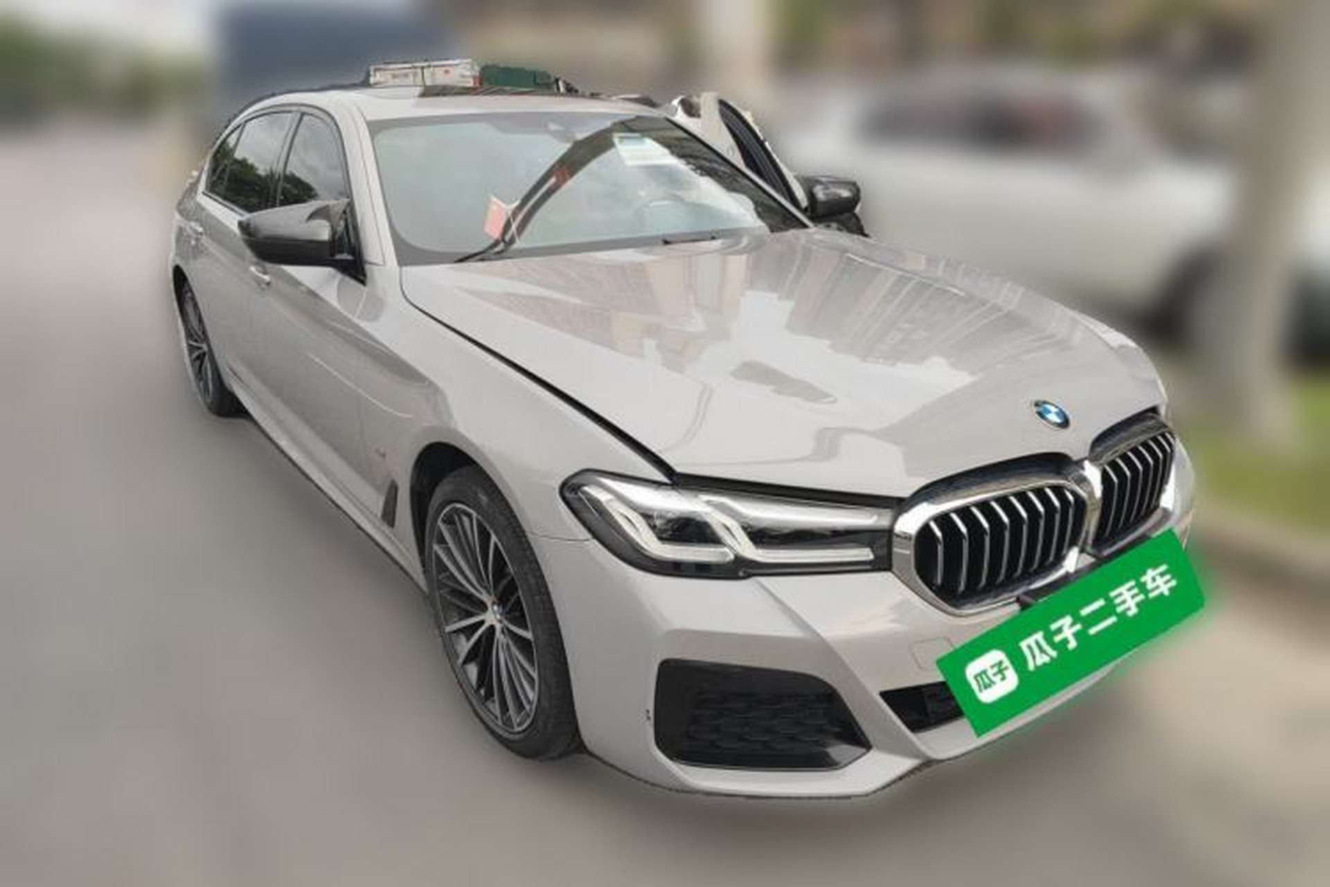 Used BMW 5 Series 2022 530Li Leading Model M Sport Package Front Right 45 Deg