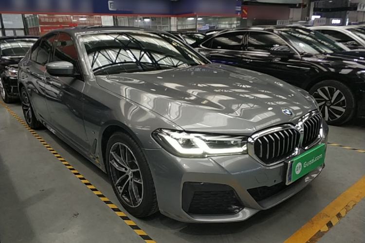 Used BMW 5 Series 2022 Second Facelift 525i M Sport Package Front Right 45 Deg