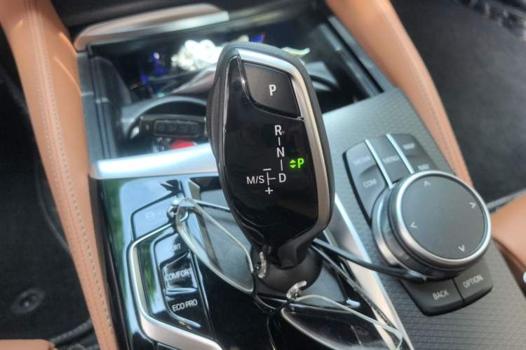 Used BMW 5 Series 2022 540i Sport Line M Sport Package Gear Lever