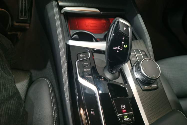 Used BMW 5 Series 2022 Second Facelift 530i M Sport Package Gear Lever