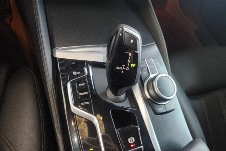 Used BMW 5 Series 2022 Restyled 525i M Sport Package Gear Lever